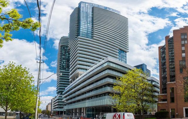 1807 - 161 Roehampton Ave, Condo with 2 bedrooms, 2 bathrooms and 1 parking in Toronto ON | Image 1