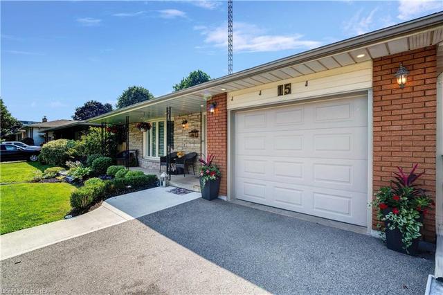 15 Stodola Drive, House detached with 4 bedrooms, 2 bathrooms and 3 parking in Brantford ON | Image 39