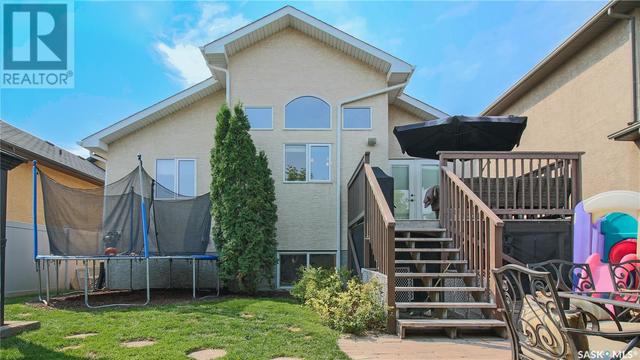 2082 Laurier Bay E, House detached with 4 bedrooms, 3 bathrooms and null parking in Regina SK | Image 41