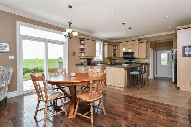 21 Oldfield Crt, House detached with 3 bedrooms, 3 bathrooms and 8 parking in Melancthon ON | Image 6