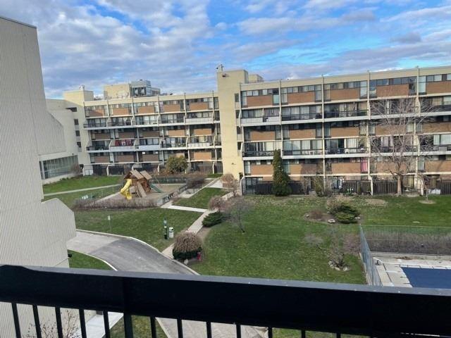 324 - 2 Valhalla Inn Rd, Condo with 3 bedrooms, 3 bathrooms and 2 parking in Toronto ON | Image 31