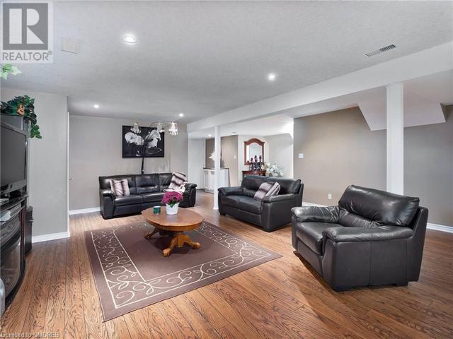257 Wright Crescent, House detached with 5 bedrooms, 3 bathrooms and 4 parking in Niagara on the Lake ON | Image 24