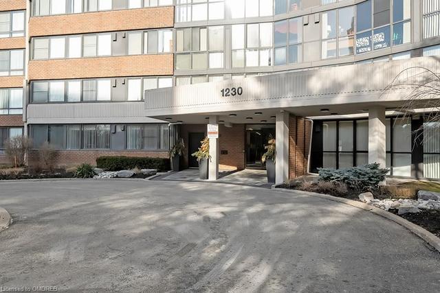 704 - 1230 Marlborough Court, House attached with 2 bedrooms, 2 bathrooms and 1 parking in Oakville ON | Image 12