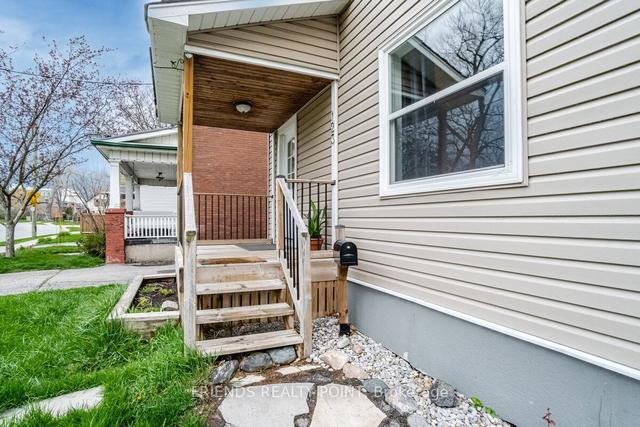 123 Huron St, House detached with 3 bedrooms, 2 bathrooms and 2 parking in Oshawa ON | Image 23