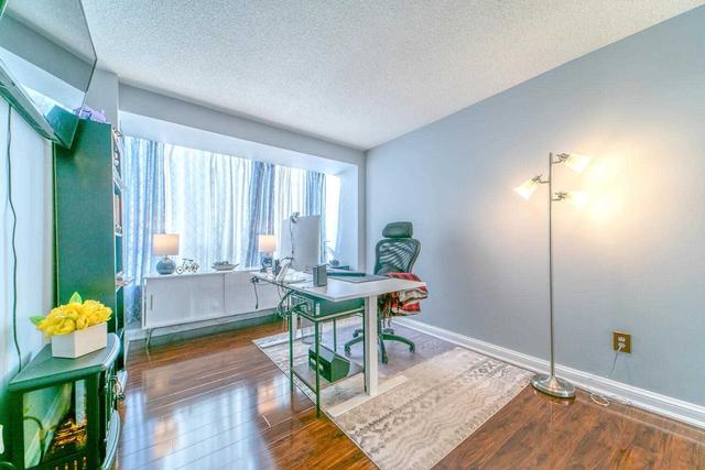 2301 - 22 Hanover Rd, Condo with 2 bedrooms, 2 bathrooms and 2 parking in Brampton ON | Image 10