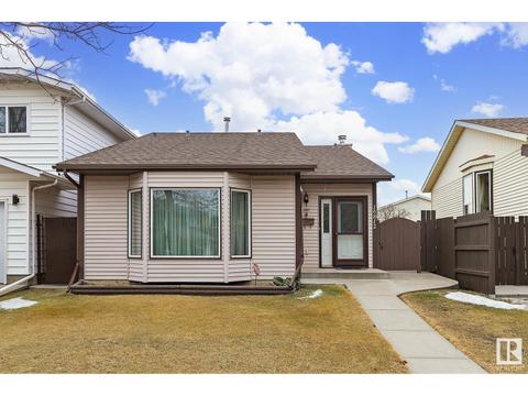 16812 95 St Nw, House detached with 3 bedrooms, 2 bathrooms and null parking in Edmonton AB | Card Image