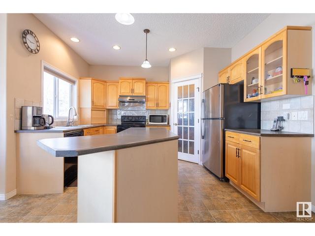 3320 40 Av Nw, House detached with 4 bedrooms, 2 bathrooms and 4 parking in Edmonton AB | Image 17