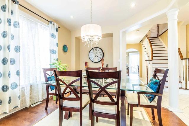 363 Nunn Crt, House detached with 4 bedrooms, 5 bathrooms and 2 parking in Milton ON | Image 5