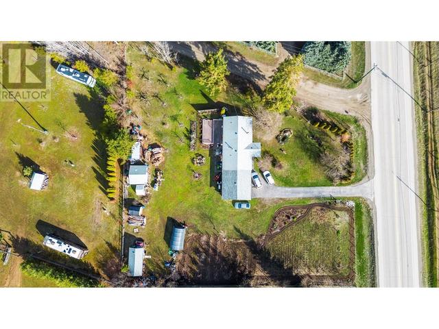 7024 Highway 97 B Highway, House detached with 3 bedrooms, 1 bathrooms and 4 parking in Columbia Shuswap D BC | Image 36