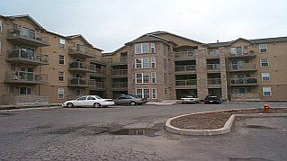 215 - 1490 Bishops Gate, Condo with 2 bedrooms, 2 bathrooms and null parking in Oakville ON | Image 1