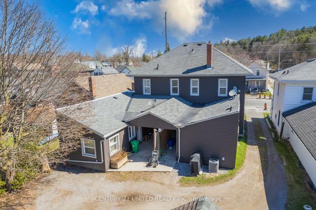 533 Armour Rd, House semidetached with 4 bedrooms, 2 bathrooms and 2 parking in Peterborough ON | Image 7
