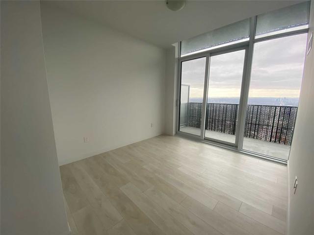 ph 5807 - 8 Eglinton Ave, Condo with 2 bedrooms, 2 bathrooms and 0 parking in Toronto ON | Image 21
