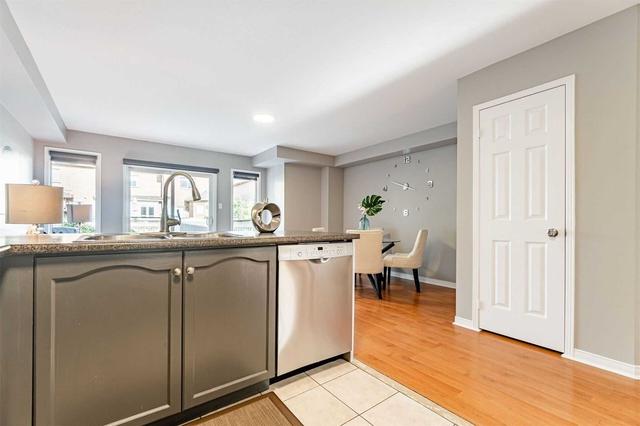 41 Harding St, House attached with 3 bedrooms, 2 bathrooms and 2 parking in Halton Hills ON | Image 2