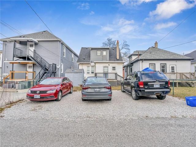 1081 Pelissier St, House detached with 3 bedrooms, 3 bathrooms and 3 parking in Windsor ON | Image 1