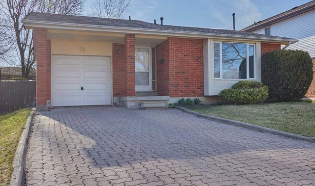 18 Renfield Cres, House detached with 3 bedrooms, 2 bathrooms and 4 parking in Whitby ON | Image 12