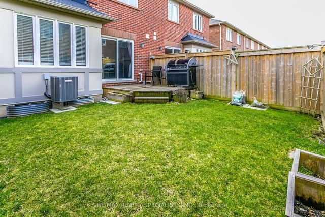 225 Mortimer Cres, House attached with 3 bedrooms, 3 bathrooms and 2 parking in Milton ON | Image 31