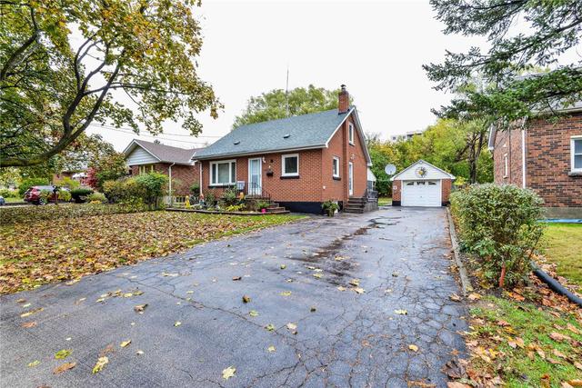 8 Binsell Ave, House detached with 4 bedrooms, 2 bathrooms and 7 parking in Brampton ON | Image 1