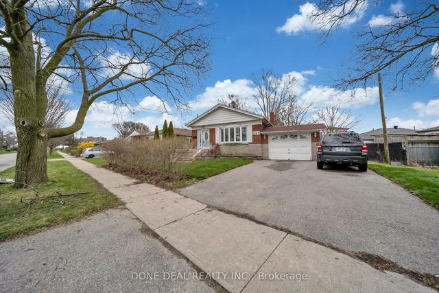 57 Blakemanor Blvd, House detached with 3 bedrooms, 2 bathrooms and 5 parking in Toronto ON | Image 23