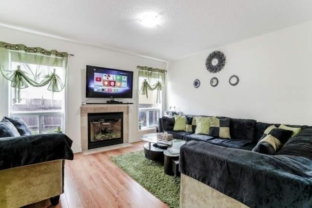 1115 Barr Cres, House semidetached with 4 bedrooms, 4 bathrooms and 3 parking in Milton ON | Image 3