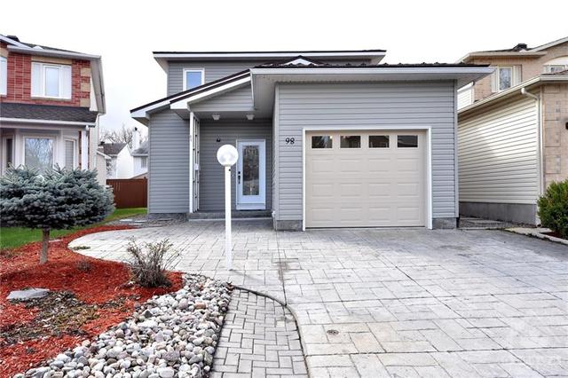 98 Framingham Crescent, House detached with 2 bedrooms, 4 bathrooms and 3 parking in Ottawa ON | Image 2