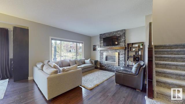 1017 Armitage Cr Sw, House detached with 3 bedrooms, 2 bathrooms and null parking in Edmonton AB | Image 8