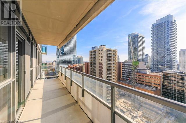 1315 - 70 Roehampton Avenue, House attached with 2 bedrooms, 2 bathrooms and 1 parking in Toronto ON | Image 39