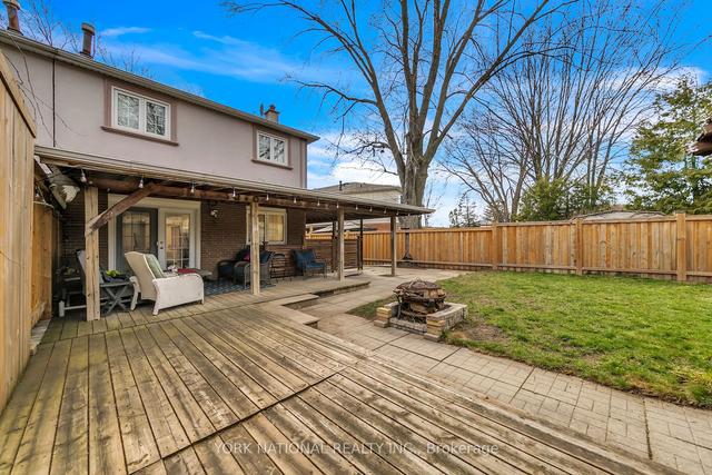 305 Montego Rd, House semidetached with 3 bedrooms, 3 bathrooms and 2 parking in Mississauga ON | Image 20