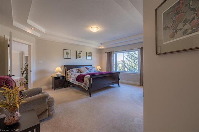 23 Black Maple Crescent, House detached with 5 bedrooms, 2 bathrooms and 4 parking in Kitchener ON | Image 43
