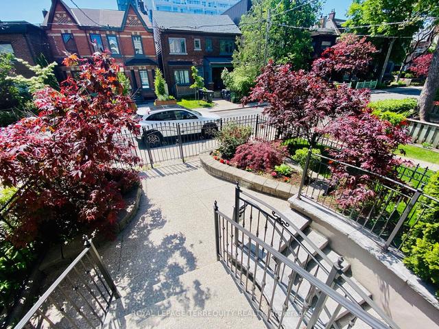 329 Lippincott St, House detached with 4 bedrooms, 4 bathrooms and 2 parking in Toronto ON | Image 31