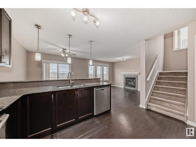 1794 28 Street Nw Nw, House semidetached with 4 bedrooms, 3 bathrooms and null parking in Edmonton AB | Image 5