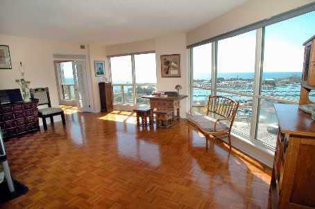 sph7 - 2261 Lake Shore Blvd, Condo with 2 bedrooms, 2 bathrooms and 2 parking in Toronto ON | Image 2