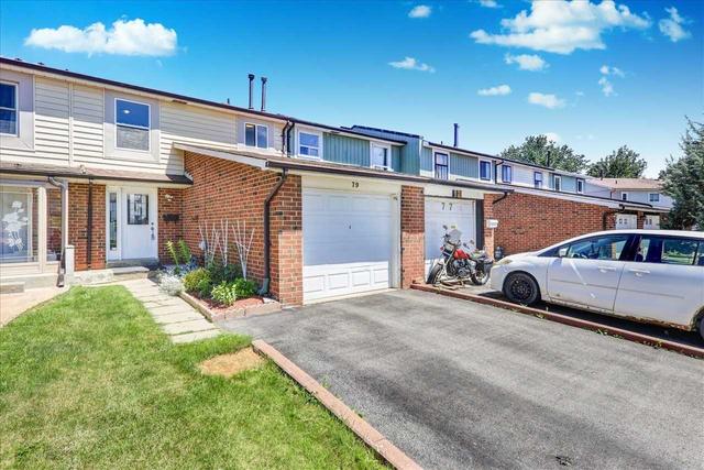 79 Pilkey Cres, House attached with 3 bedrooms, 2 bathrooms and 3 parking in Toronto ON | Image 12
