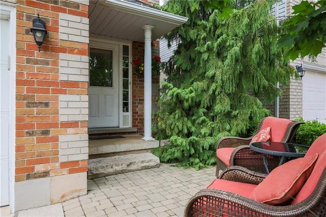 1290 Burkholder Drive, House detached with 4 bedrooms, 2 bathrooms and 4 parking in Burlington ON | Image 2