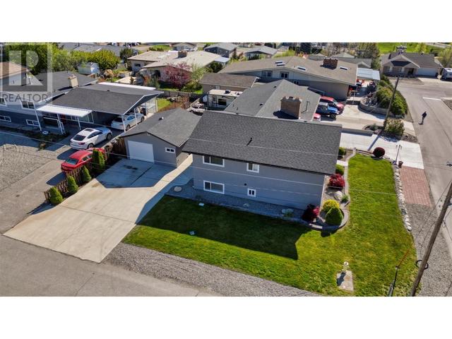 9106 Hummingbird Lane, House detached with 4 bedrooms, 4 bathrooms and 3 parking in Osoyoos BC | Image 10