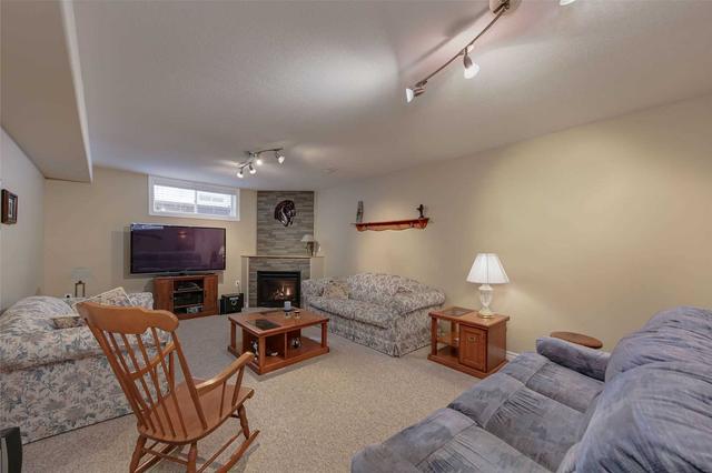 104 Seline Cres, House detached with 2 bedrooms, 3 bathrooms and 6 parking in Barrie ON | Image 13