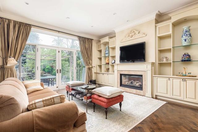 5 Mead Crt, House detached with 5 bedrooms, 9 bathrooms and 8 parking in Toronto ON | Image 17