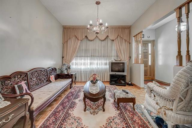 214 Yarmouth Rd, House detached with 4 bedrooms, 3 bathrooms and 2 parking in Toronto ON | Image 28