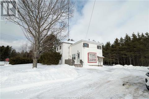 1 Keith Mundle Rd, House detached with 5 bedrooms, 2 bathrooms and null parking in Richibucto P NB | Card Image