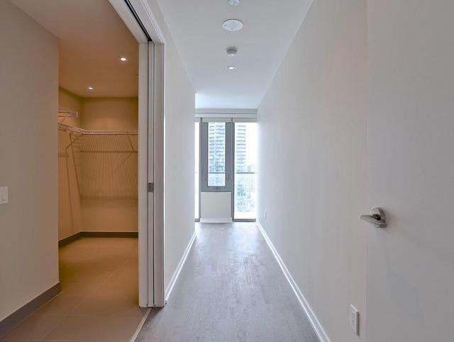 2501 - 60 Colborne St, Condo with 3 bedrooms, 3 bathrooms and 2 parking in Toronto ON | Image 10