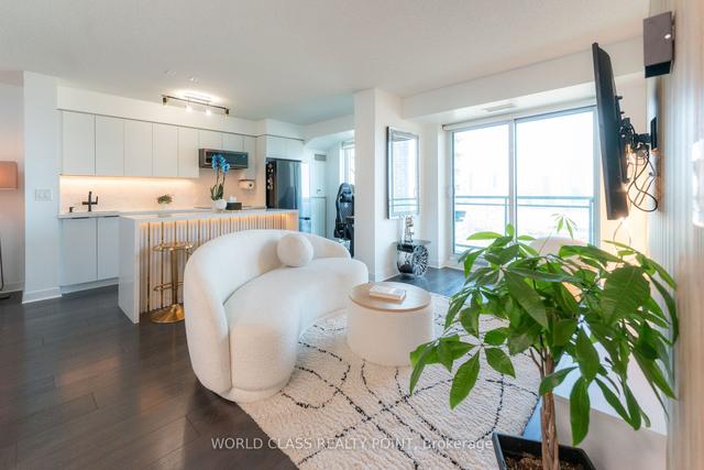 1402 - 155 Legion Rd N, Condo with 1 bedrooms, 1 bathrooms and 1 parking in Toronto ON | Image 4