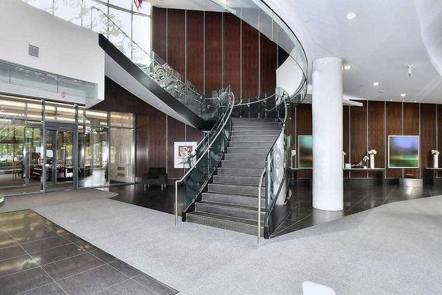 lph 203 - 5168 Yonge St, Condo with 2 bedrooms, 3 bathrooms and 2 parking in Toronto ON | Image 3