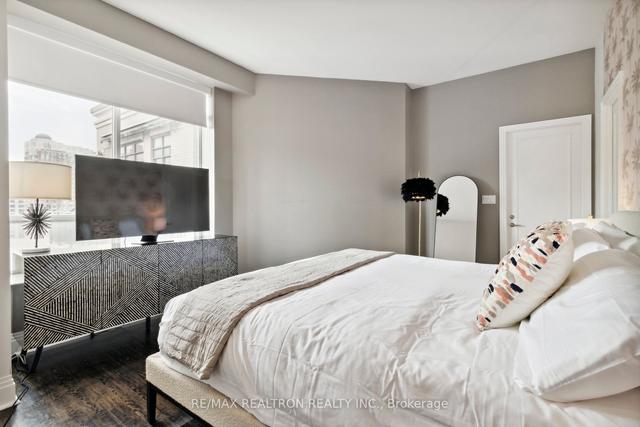 ph6 - 99 Avenue Rd, Condo with 2 bedrooms, 2 bathrooms and 2 parking in Toronto ON | Image 22