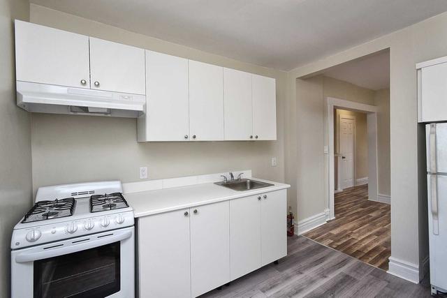 upper#2 - 1932 Queen St E, Condo with 2 bedrooms, 1 bathrooms and 0 parking in Toronto ON | Image 17