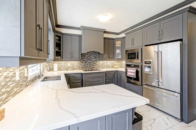 482 Father Tobin Rd, House detached with 4 bedrooms, 6 bathrooms and 6 parking in Brampton ON | Image 5