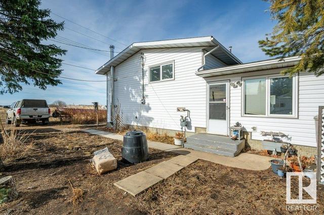5437 49 Av, House detached with 4 bedrooms, 3 bathrooms and null parking in Andrew AB | Image 45