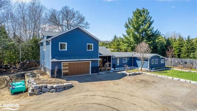 1030 All Seasons Court, House detached with 4 bedrooms, 2 bathrooms and 10 parking in Algonquin Highlands ON | Image 12