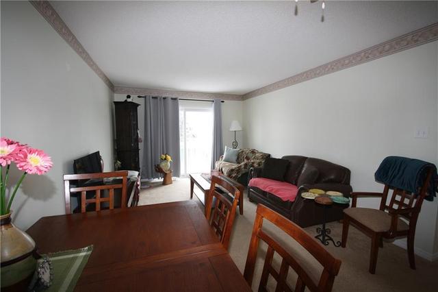 833 Eighth Street, Townhouse with 2 bedrooms, 1 bathrooms and 3 parking in Renfrew ON | Image 9