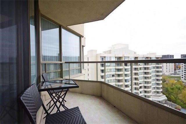 1003 - 75 King St E, Condo with 2 bedrooms, 2 bathrooms and 1 parking in Mississauga ON | Image 15