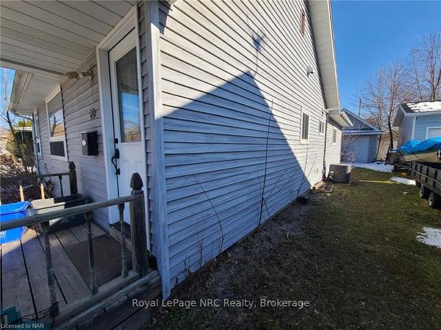 20 Beverly St, House detached with 2 bedrooms, 1 bathrooms and 2 parking in St. Catharines ON | Image 16