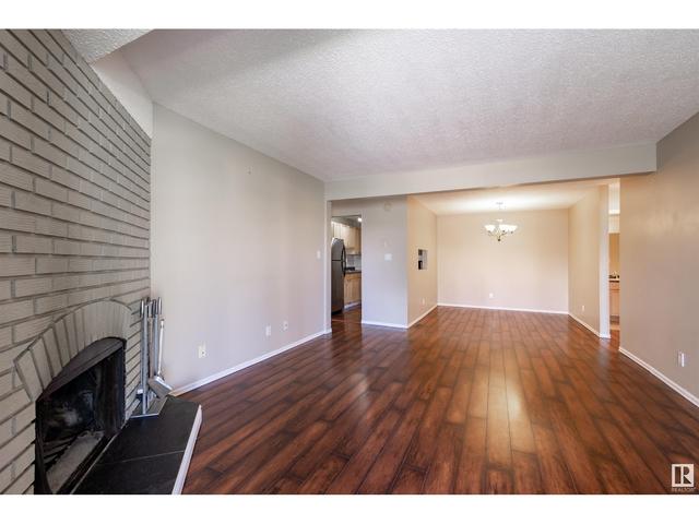 102 - 10528 29 Av Nw, Condo with 2 bedrooms, 1 bathrooms and null parking in Edmonton AB | Card Image